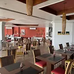 Hotel Chic In Fabulous Meireles With Wifi, Fitness 4*