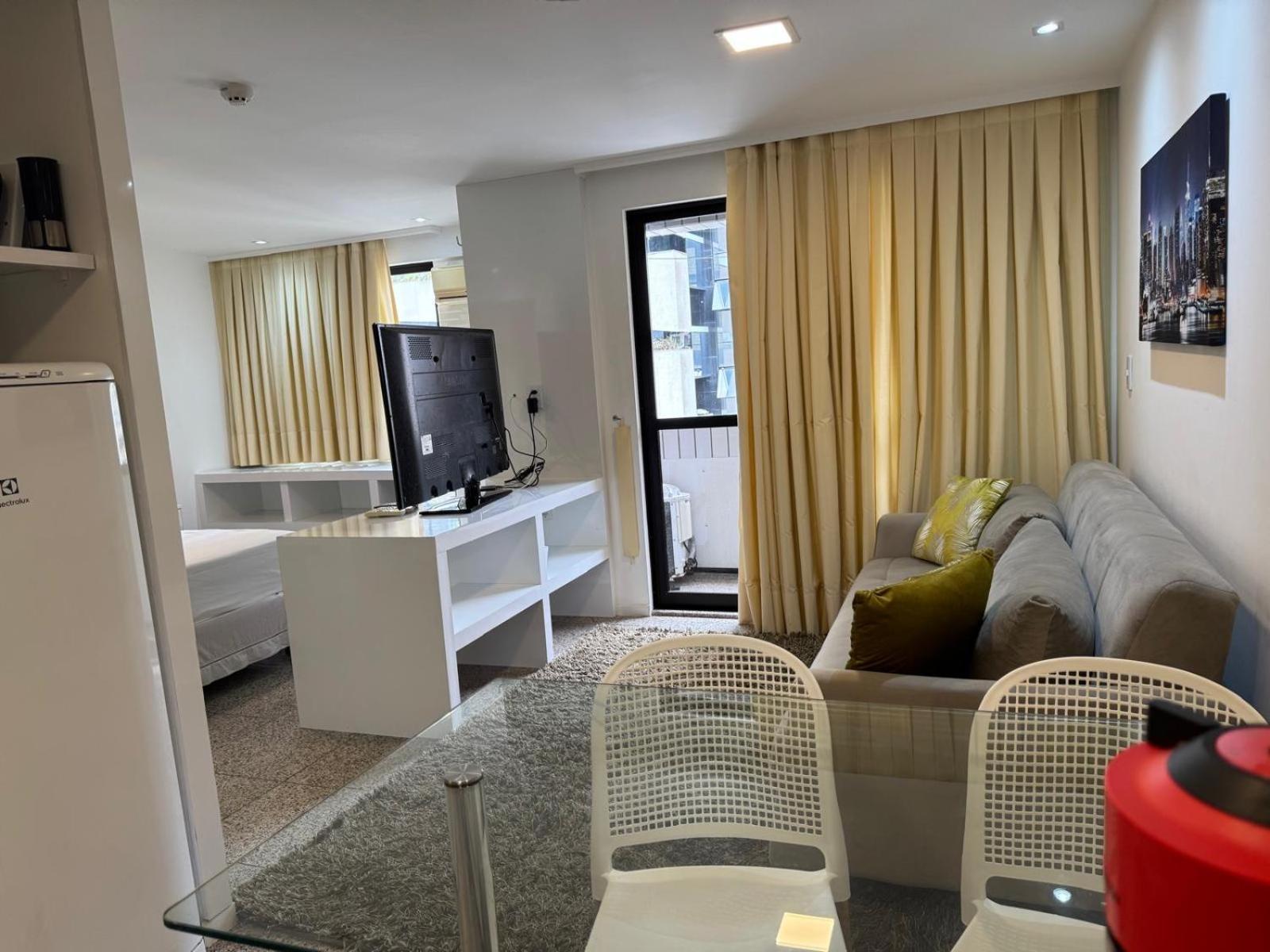 Chic In Fabulous Meireles With Wifi, Fitness 4*