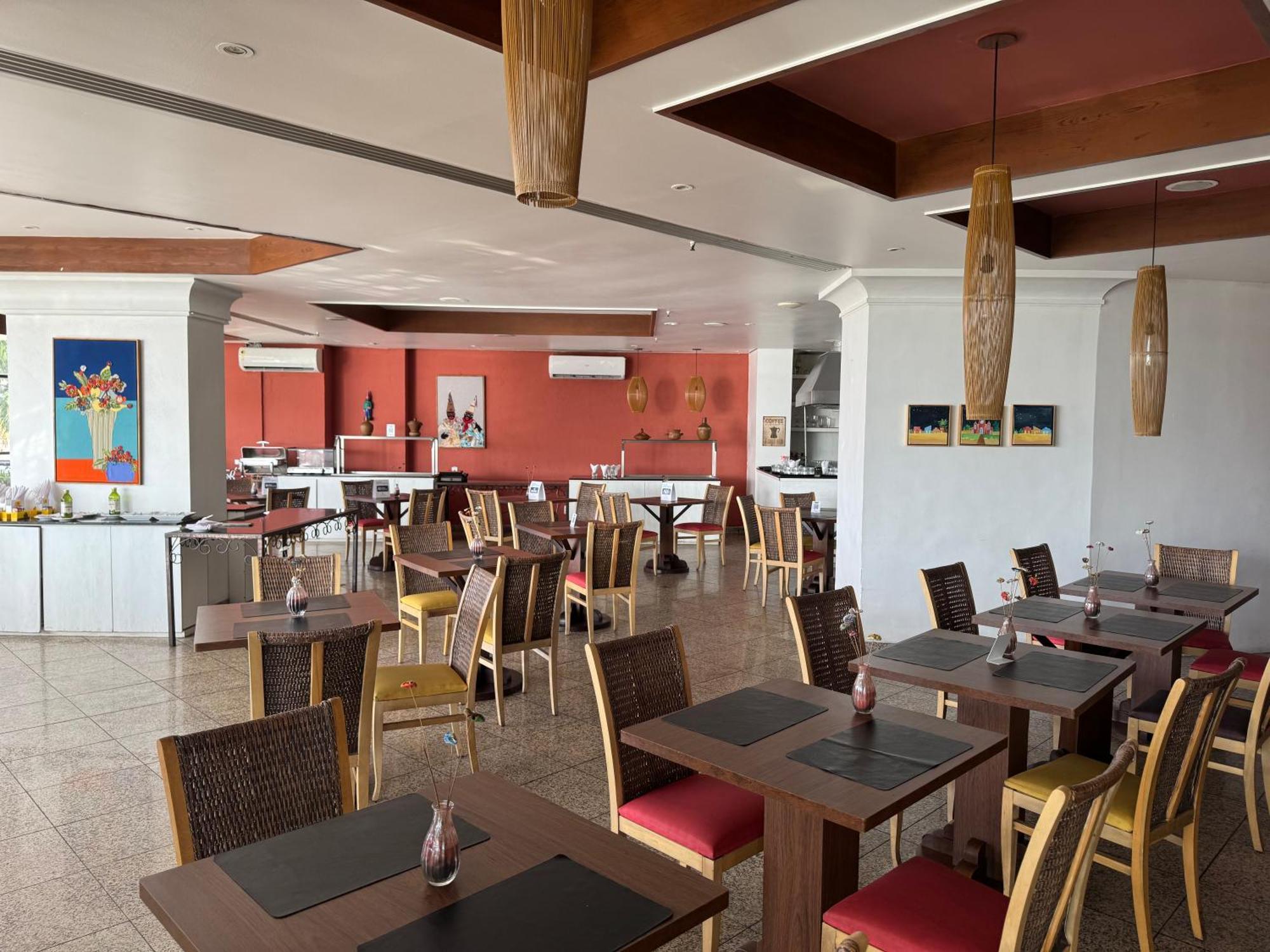 Hotel Chic In Fabulous Meireles With Wifi, Fitness 4*