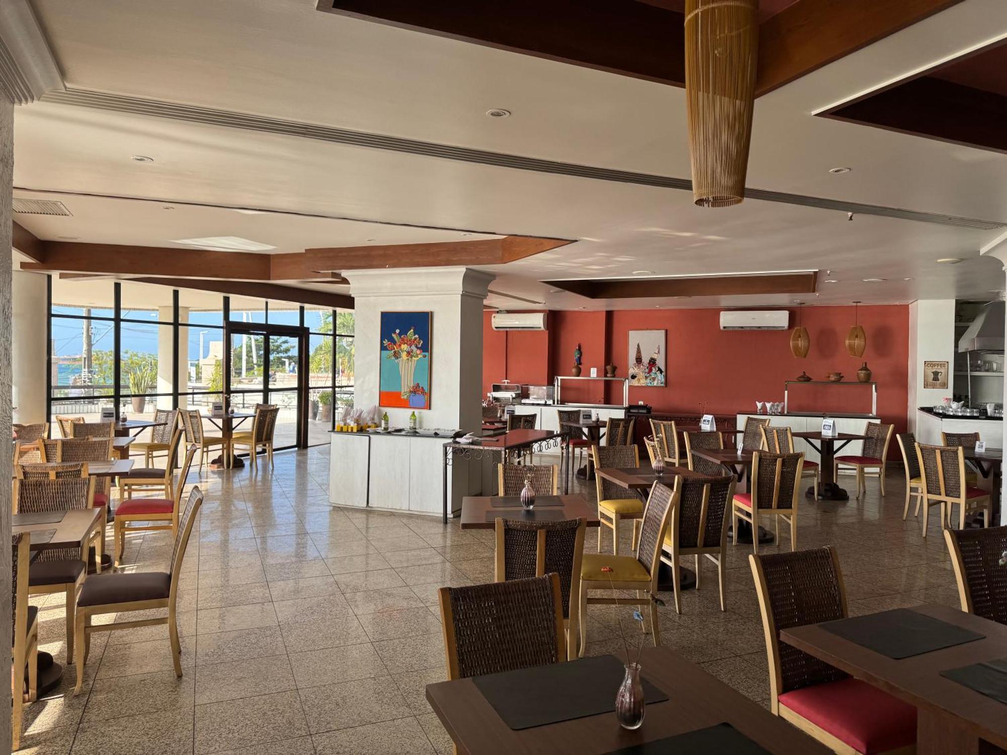 Chic In Fabulous Meireles With Wifi, Fitness 4*