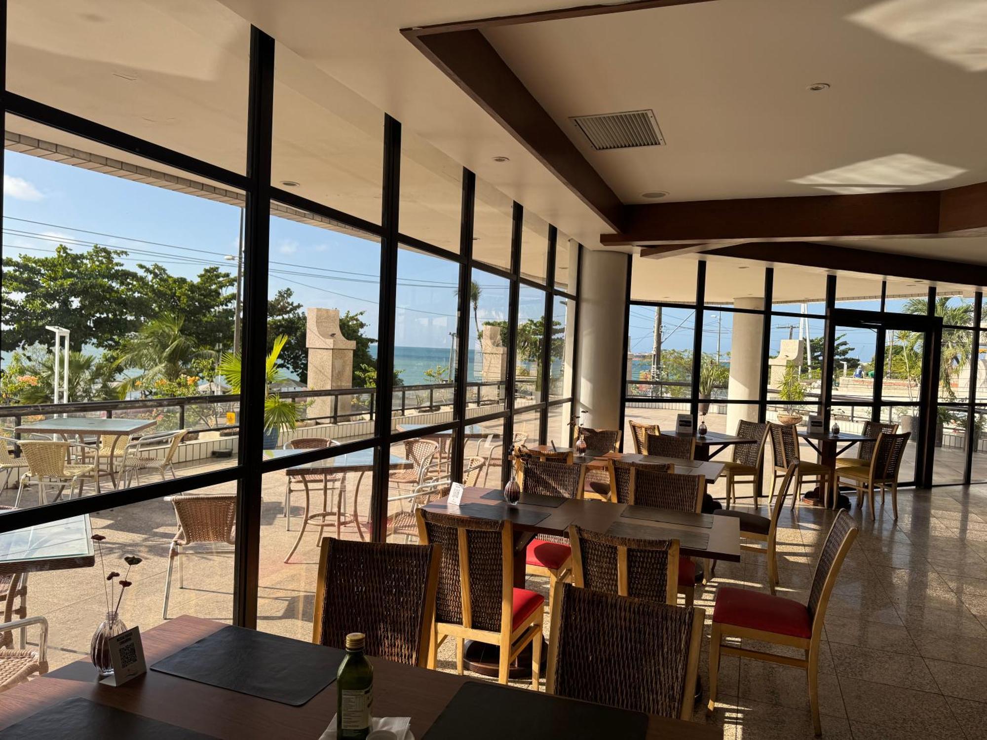 Chic In Fabulous Meireles With Wifi, Fitness 4*